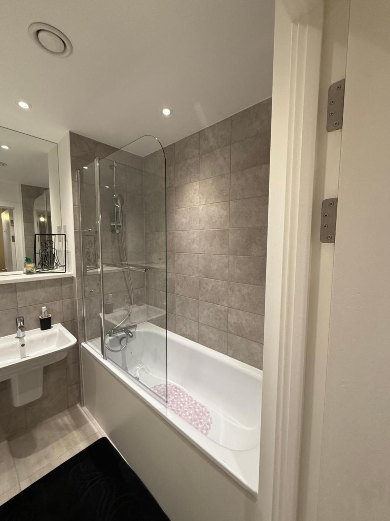 Wealth Luxury 2 Bedroom Double En-suite Appartamento Londra