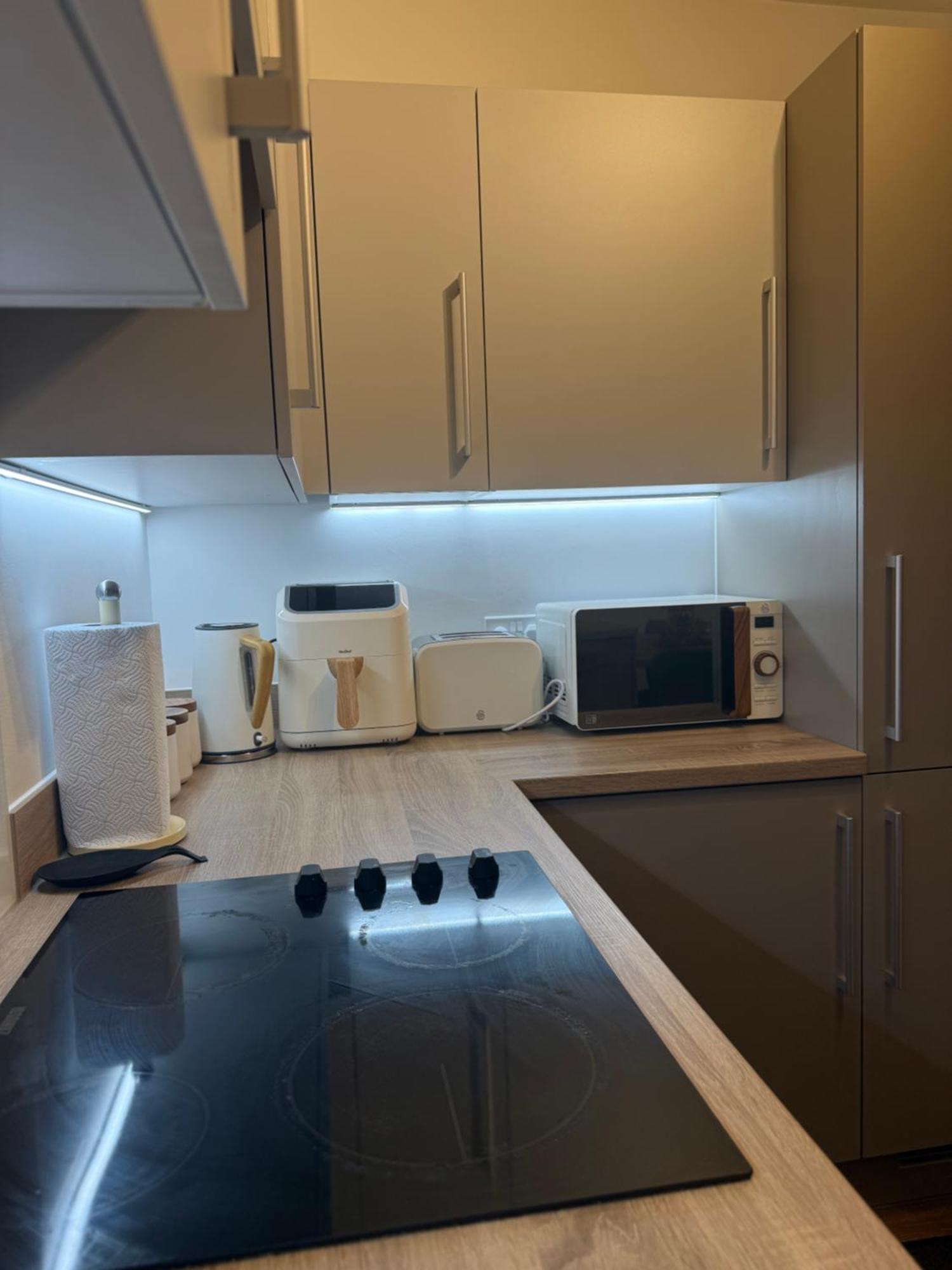 Wealth Luxury 2 Bedroom Double En-suite Appartamento